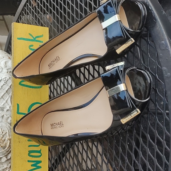 Micheal Kors Shoes - Picture 1 of 9